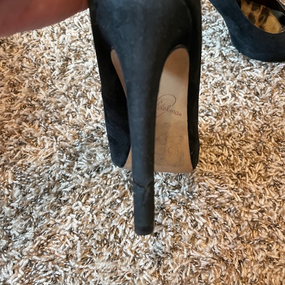 Sam Edelman Yasmine Black Suede Pumps - Picture 4 of 5